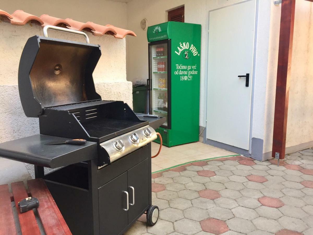Amz Ap3 Appartamento Jadranovo Esterno foto